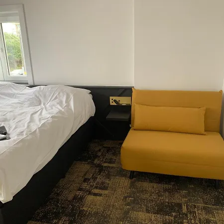 Maison Noire Westende-bad Incl Parking & Ontbijt *