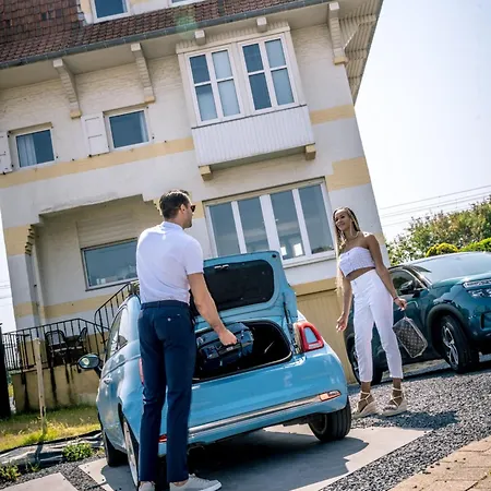 Maison Noire Westende-bad Incl Parking & Ontbijt Bed & Breakfast